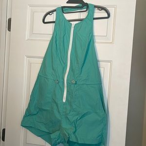 Halter romper, sporty look